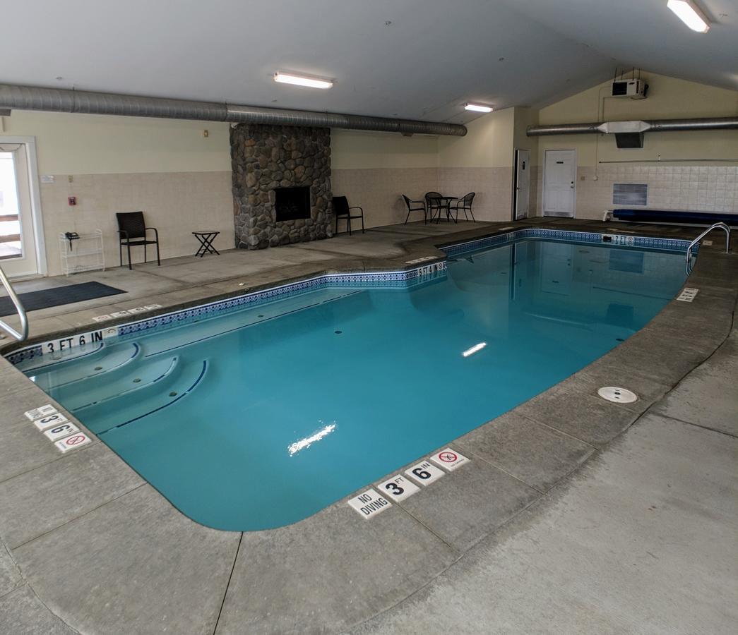 Rangeley Saddleback Inn Екстериор снимка
